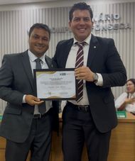 Defensor p&uacute;blico recebe T&iacute;tulo de Cidad&atilde;o Miradoense em sess&atilde;o solene na C&acirc;mara Municipal