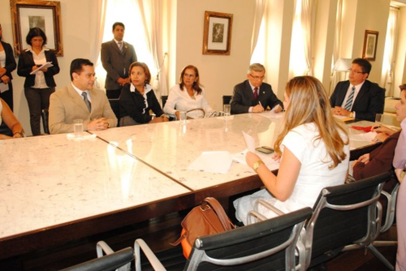 Assinatura Protocolo de Intenções para criação do CEAV