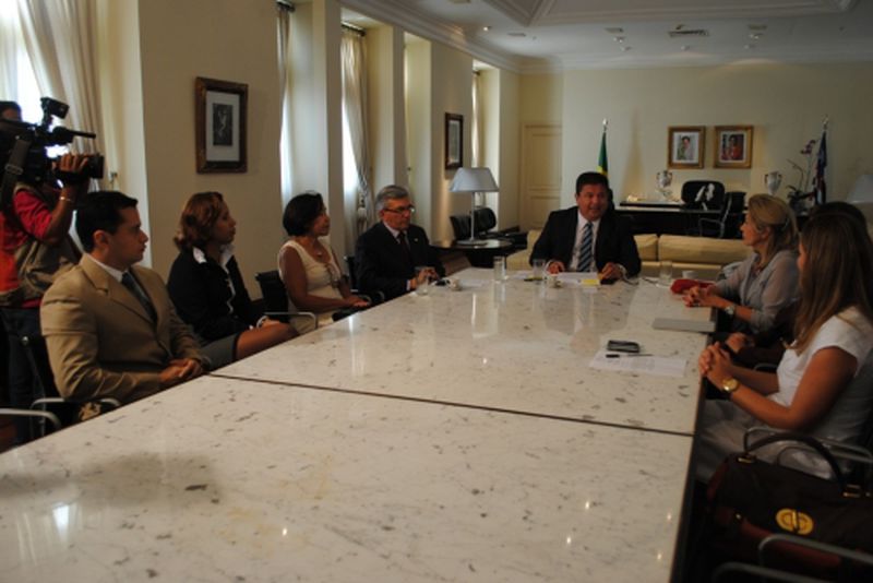 Assinatura Protocolo de Intenções para criação do CEAV