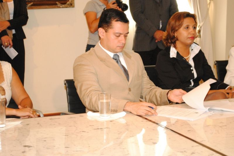 Assinatura Protocolo de Intenções para criação do CEAV