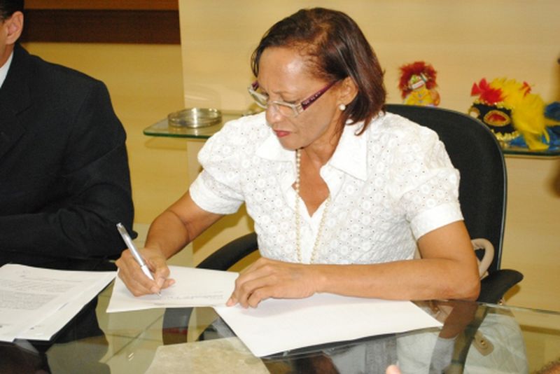 Assinatura do termo de cooperação técnica entre a DPE e a Sectec 