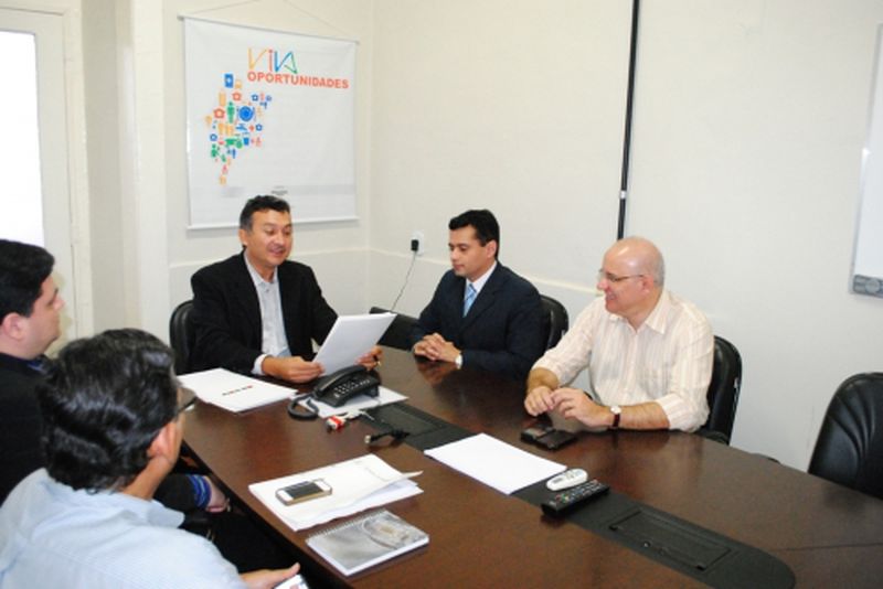 Assinatura termo de cooperação entre DPE e Sedes