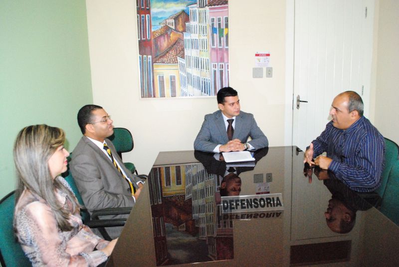 Defensoria e EGMA firmam convênio visando capacitação