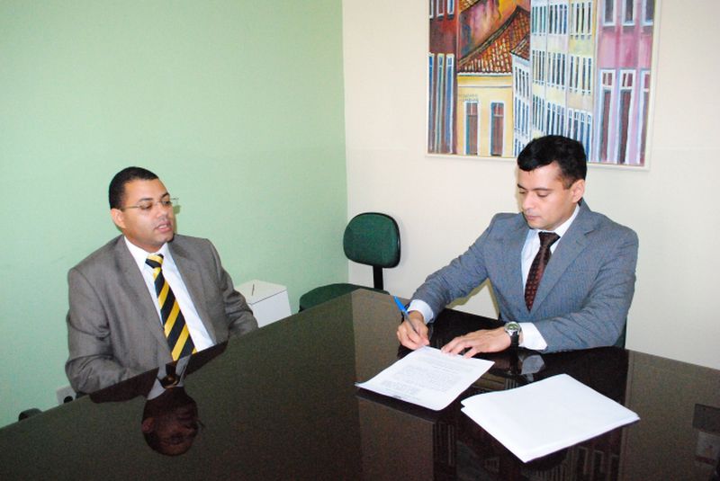 Defensoria e EGMA firmam convênio visando capacitação