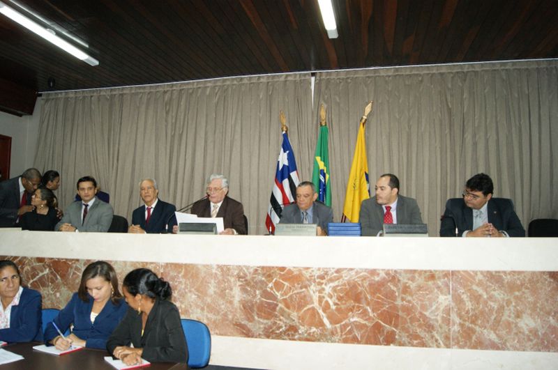 Defensor geral recebe homenagem na Câmara Municipal- II