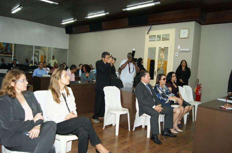 Defensor geral recebe homenagem na Câmara Municipal- II