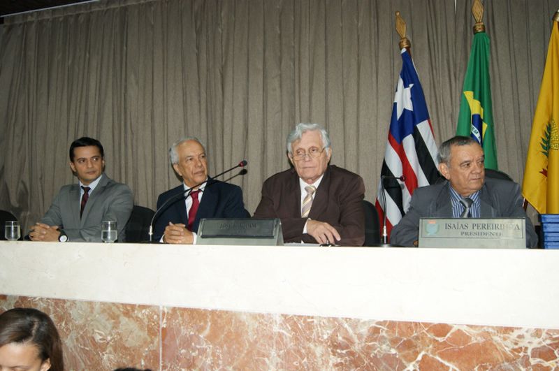 Defensor geral recebe homenagem na Câmara Municipal- II