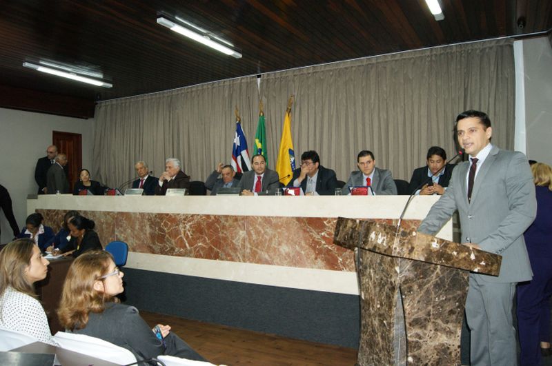 Defensor geral recebe homenagem na Câmara Municipal- II