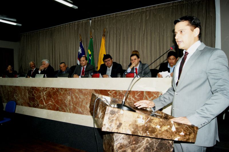 Defensor geral recebe homenagem na Câmara Municipal- II
