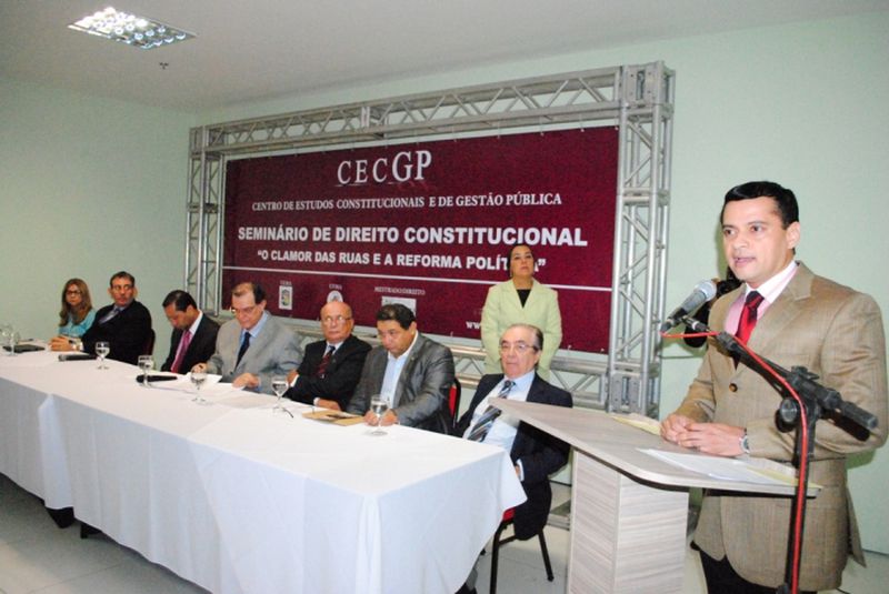 Seminário de Direito Constitucional