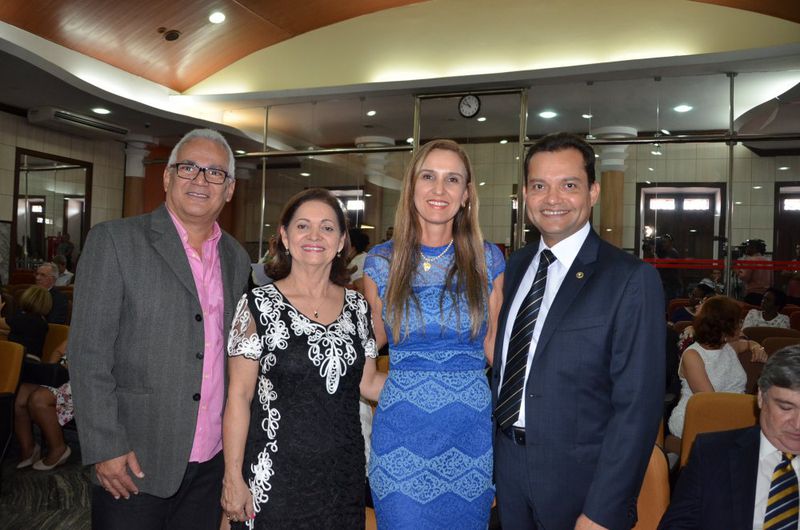 Defensor-geral é homenageado com medalha de Mérito Judiciário