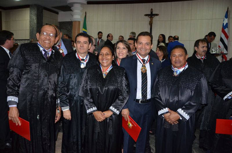 Defensor-geral é homenageado com medalha de Mérito Judiciário