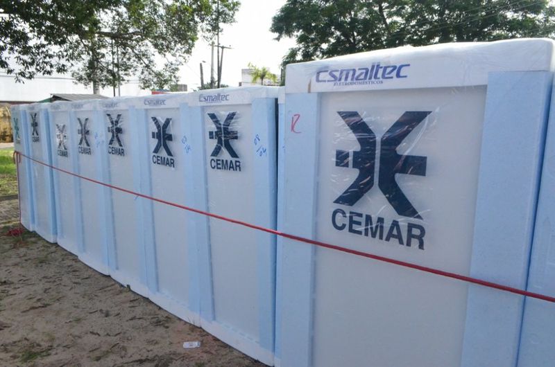 DPE e Cemar entregam geladeiras para comunidades